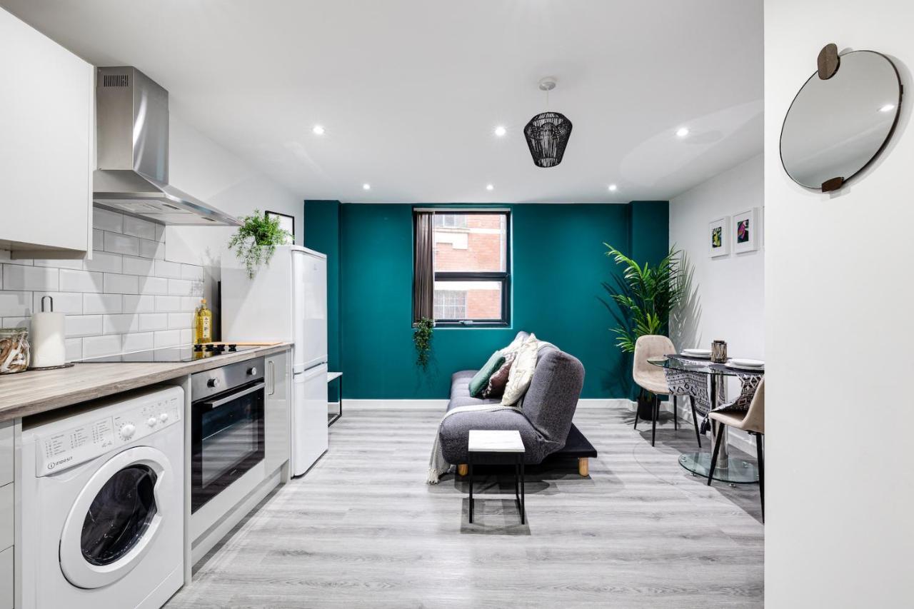 Cosy Modern Apt In Heart Of Stockport - Sleeps 4 Apartman Kültér fotó