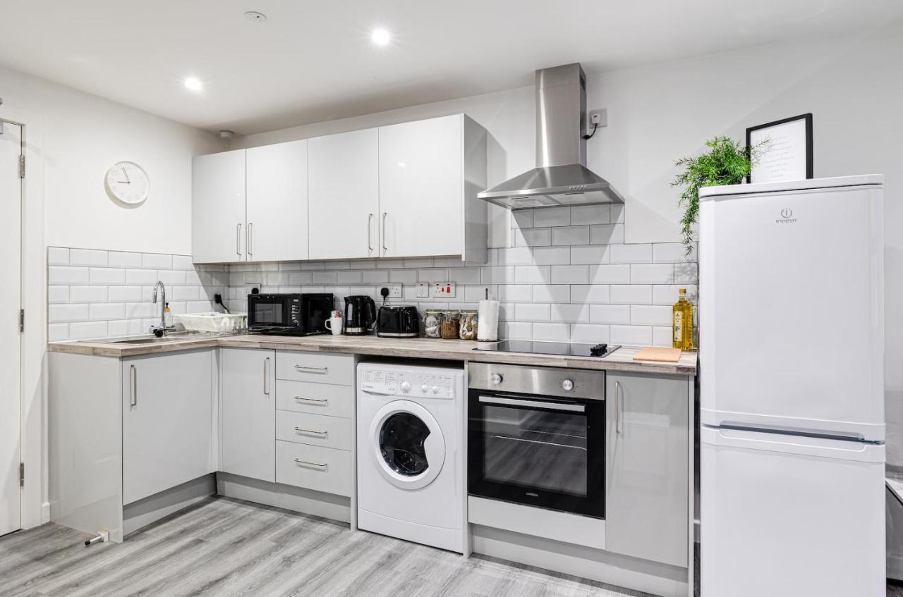 Cosy Modern Apt In Heart Of Stockport - Sleeps 4 Apartman Kültér fotó