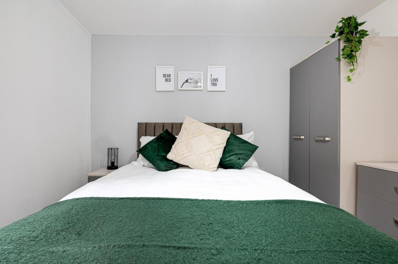 Cosy Modern Apt In Heart Of Stockport - Sleeps 4 Apartman Kültér fotó