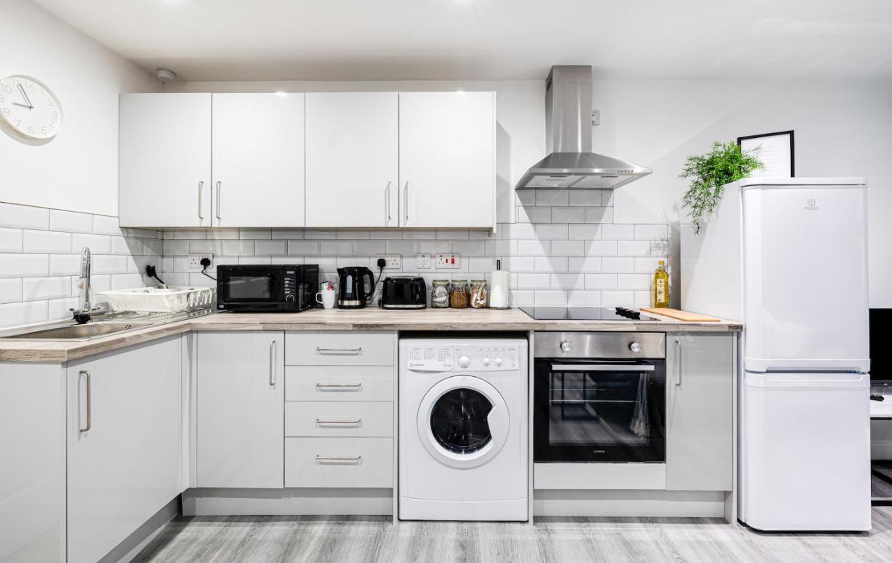 Cosy Modern Apt In Heart Of Stockport - Sleeps 4 Apartman Kültér fotó