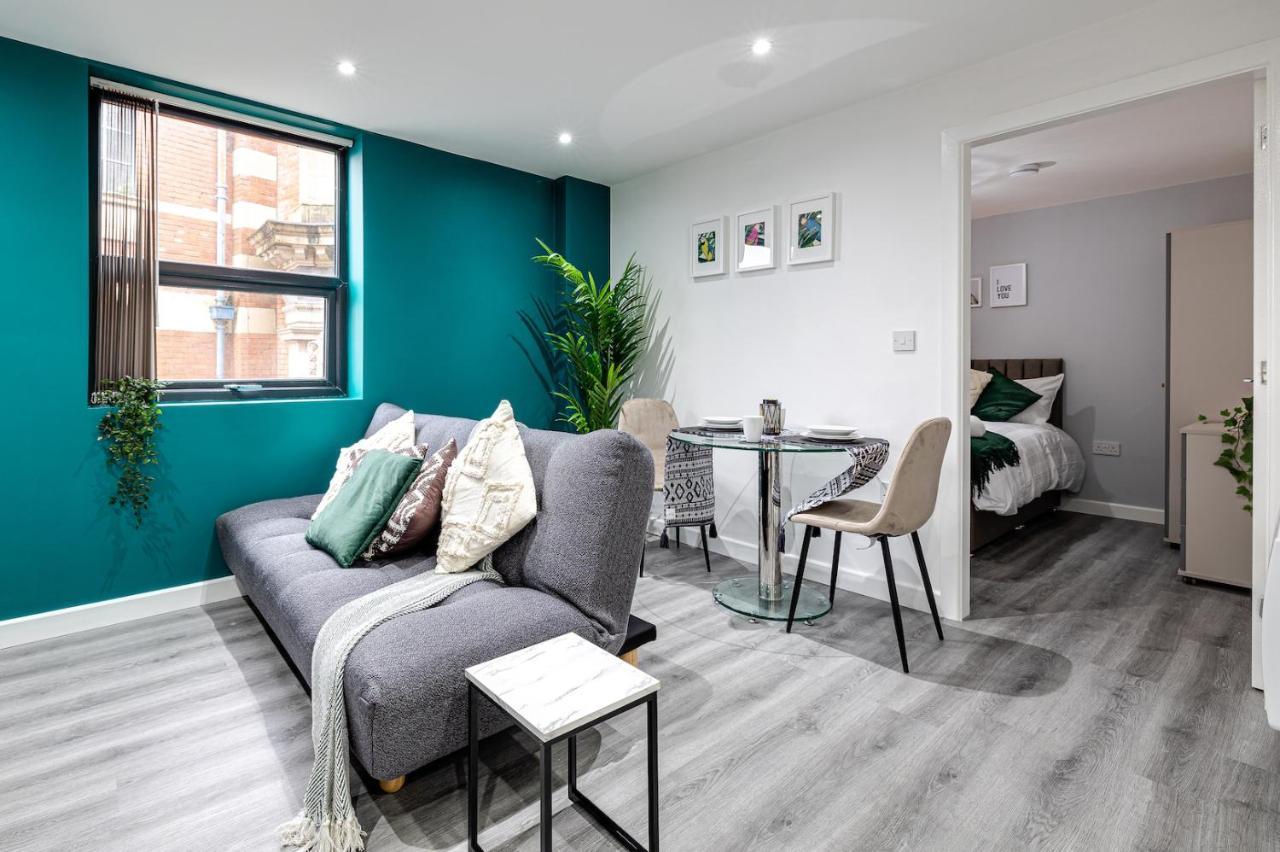 Cosy Modern Apt In Heart Of Stockport - Sleeps 4 Apartman Kültér fotó
